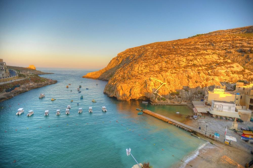 St. Patrick'S Hotel Xlendi Exterior photo